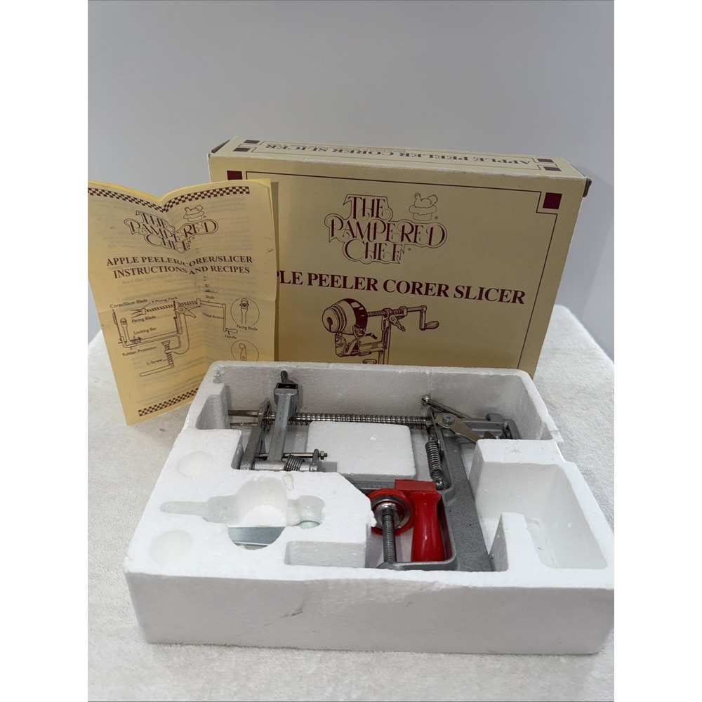 PAMPERED CHEF Apple Peeler Corer Slicer in Original Box With Instructions